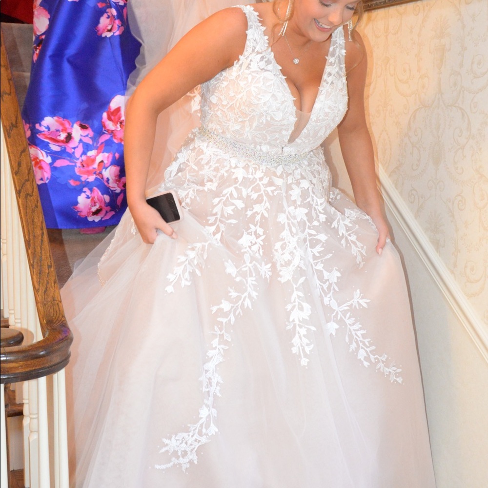 Prom dress - Picture 3 of 5